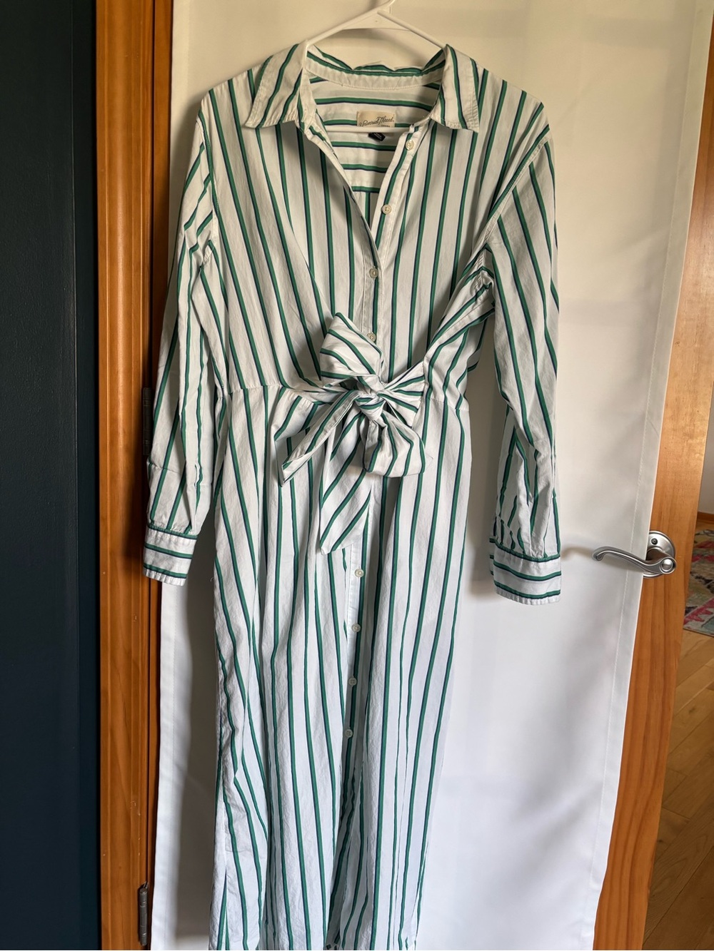 Universal Thread Green and White Striped Tie-Waist Long Sleeve Dress